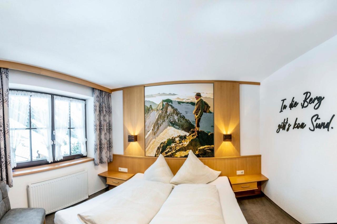 Hotel Almhof-Reithof Pitztal Sankt Leonhard im Pitztal Exterior foto