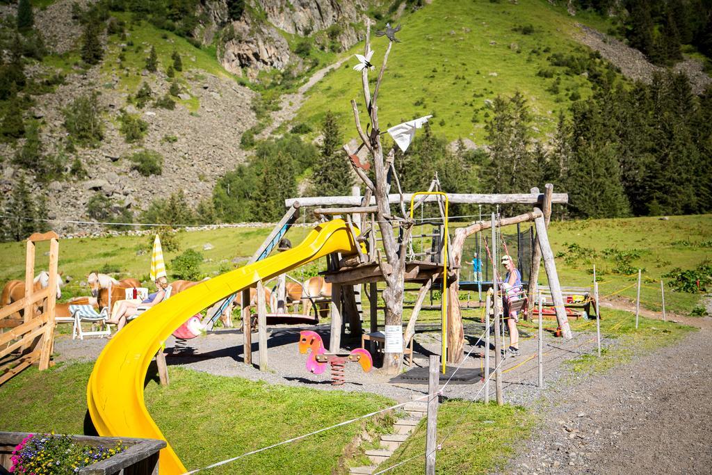 Hotel Almhof-Reithof Pitztal Sankt Leonhard im Pitztal Exterior foto